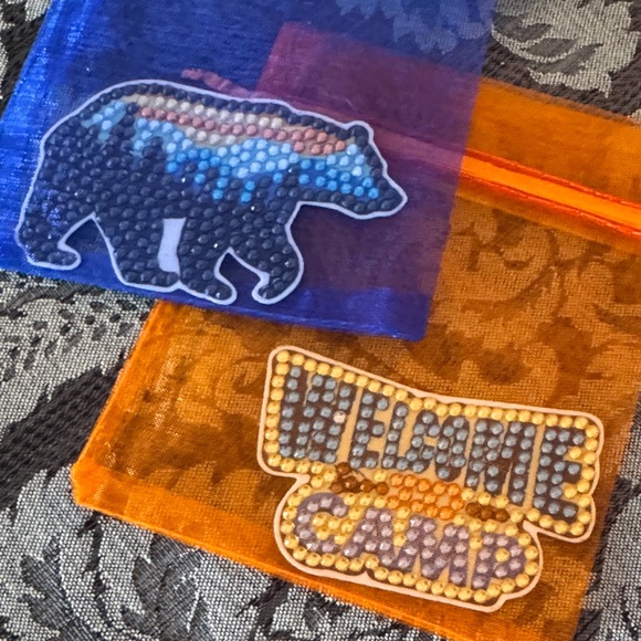 Handcrafted Diamond Art Camping Magnets – Set of 2 | Bear & “Welcome Camp” - Picture 6 of 6